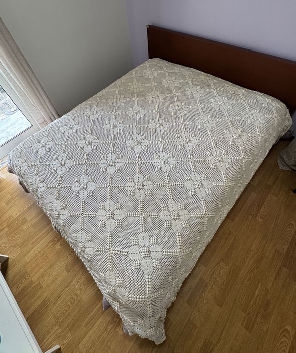 Colcha de renda feita à mão muito antiga
