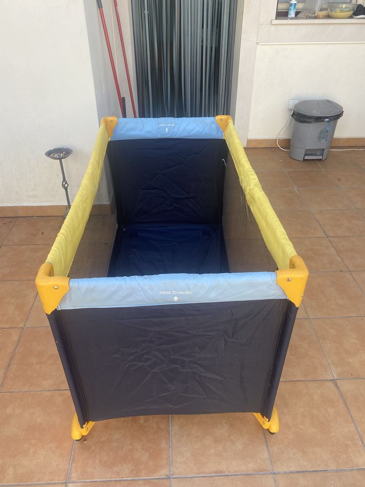 Cama de viagem  de bebe