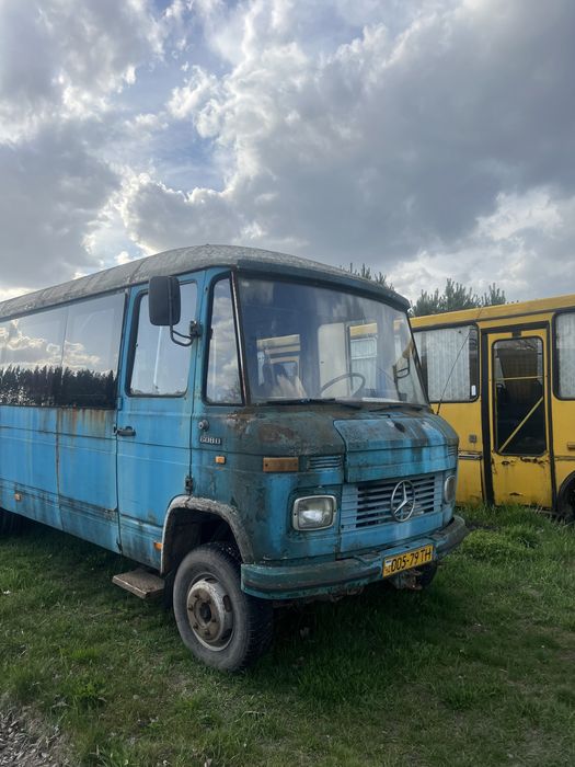 Автобус Mercedes-Benz 608D