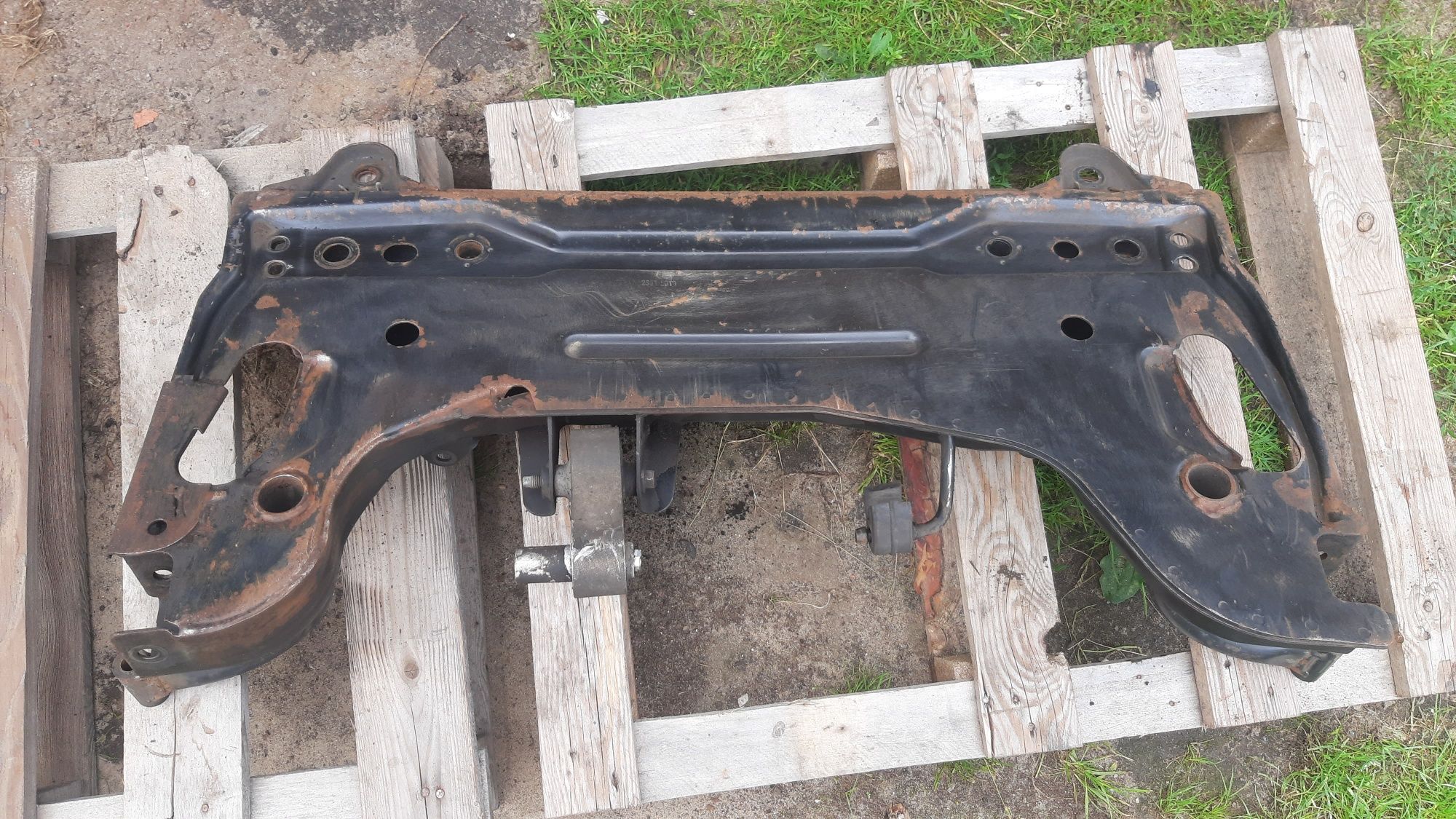 Wózek sanki kołyska ford Fiesta mk6 02-08 fusion