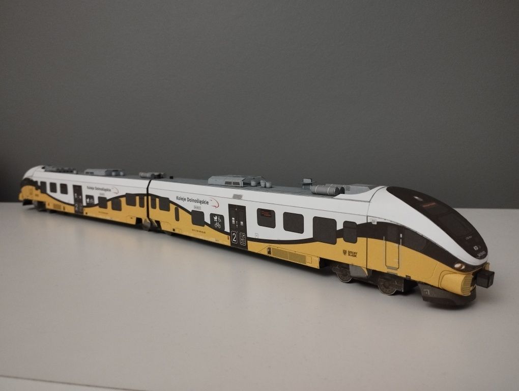 Model zabawka pociąg miejski autobus szynowy PESA Link Koleje dolnoślą