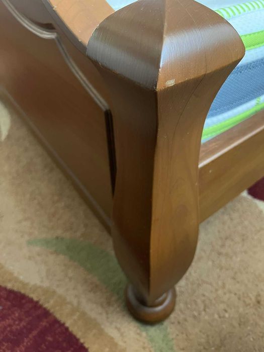 Ліжко двоспальне ліжко