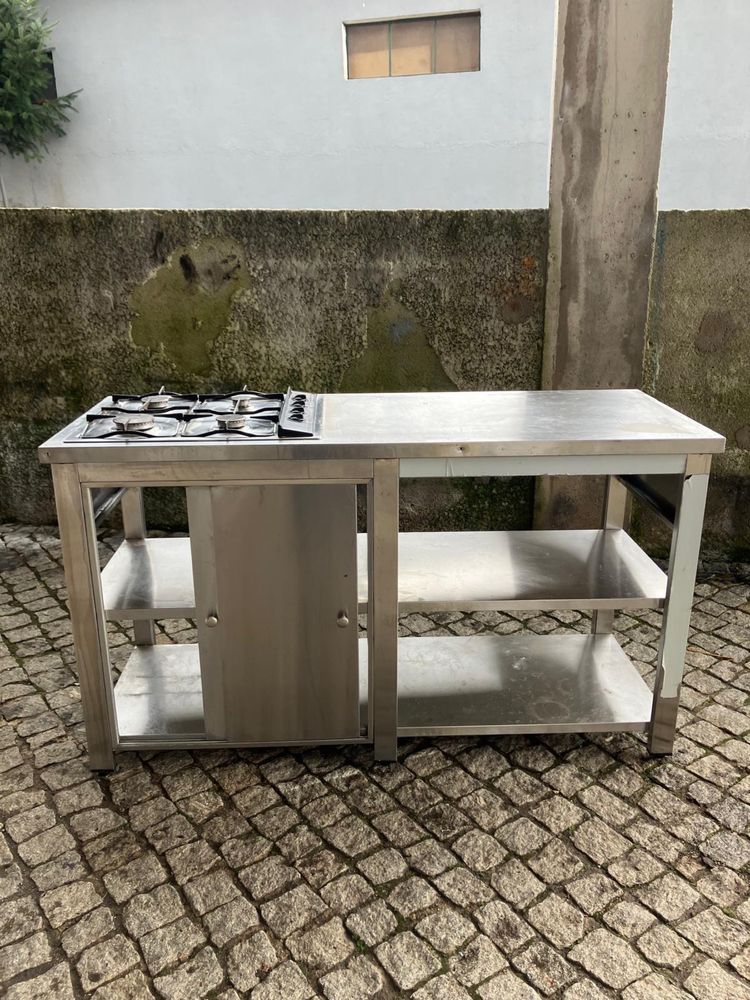Bancada com fogao - seminovo