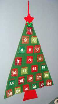 Новогодняя елка адвент календар на стену из войлока с кармашками, 96 с