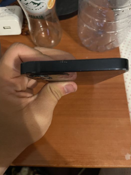 Iphone 12 muito bom estado