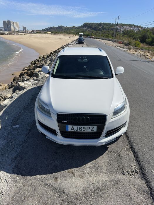 Audi Q7 selo antigo