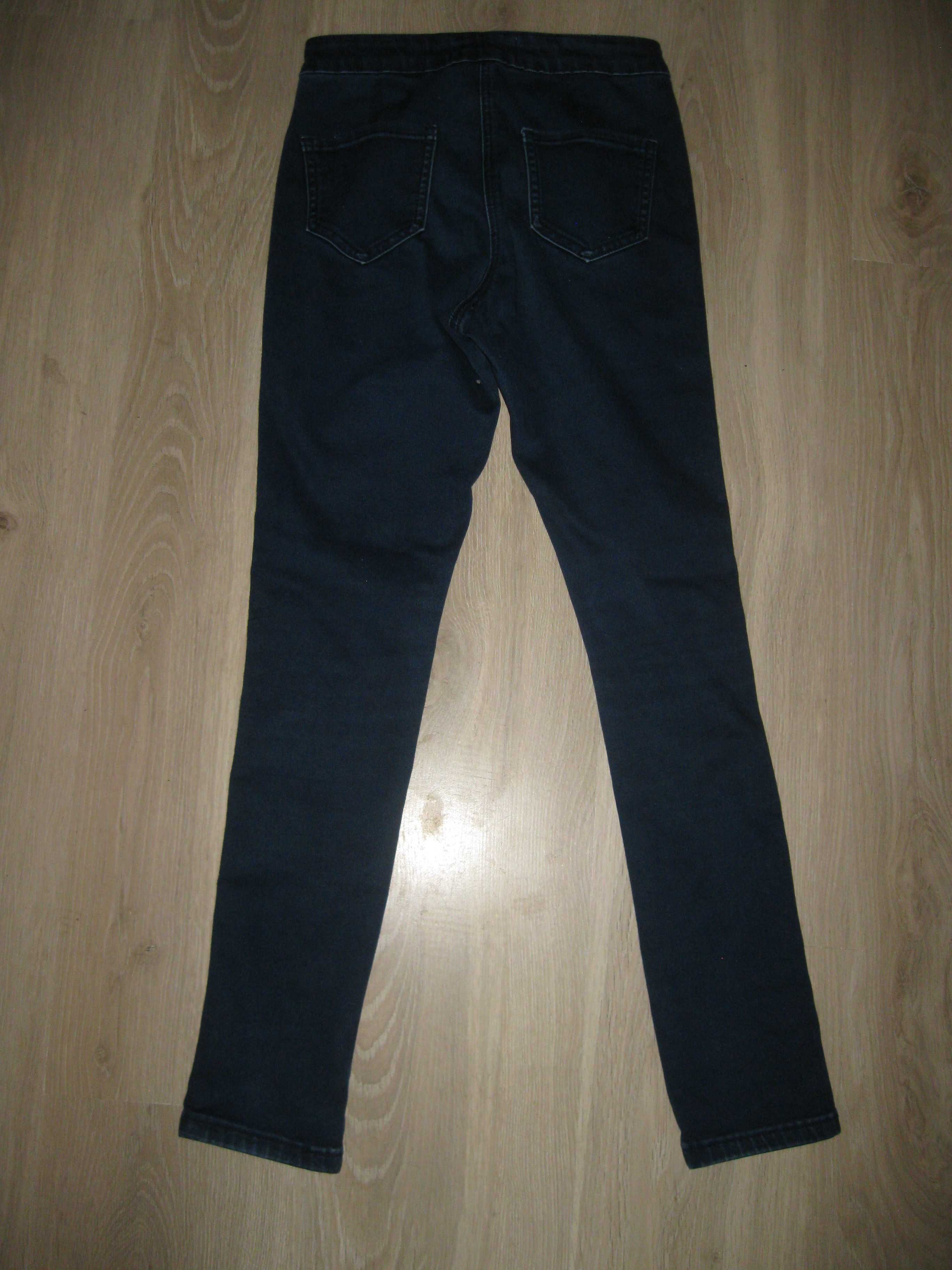 New Look spodnie rozmiar 152 cm 11-12 lat