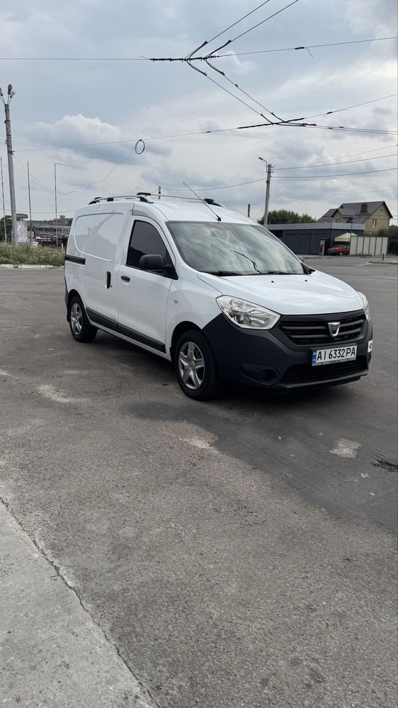 Dacia Dokker 2016 року.
