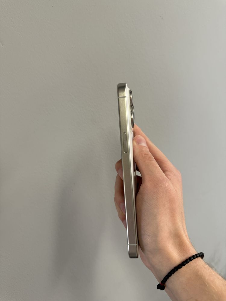 Б/у Iphone 15 Pro Max 512 White Titanium зовнішній стан 10/10