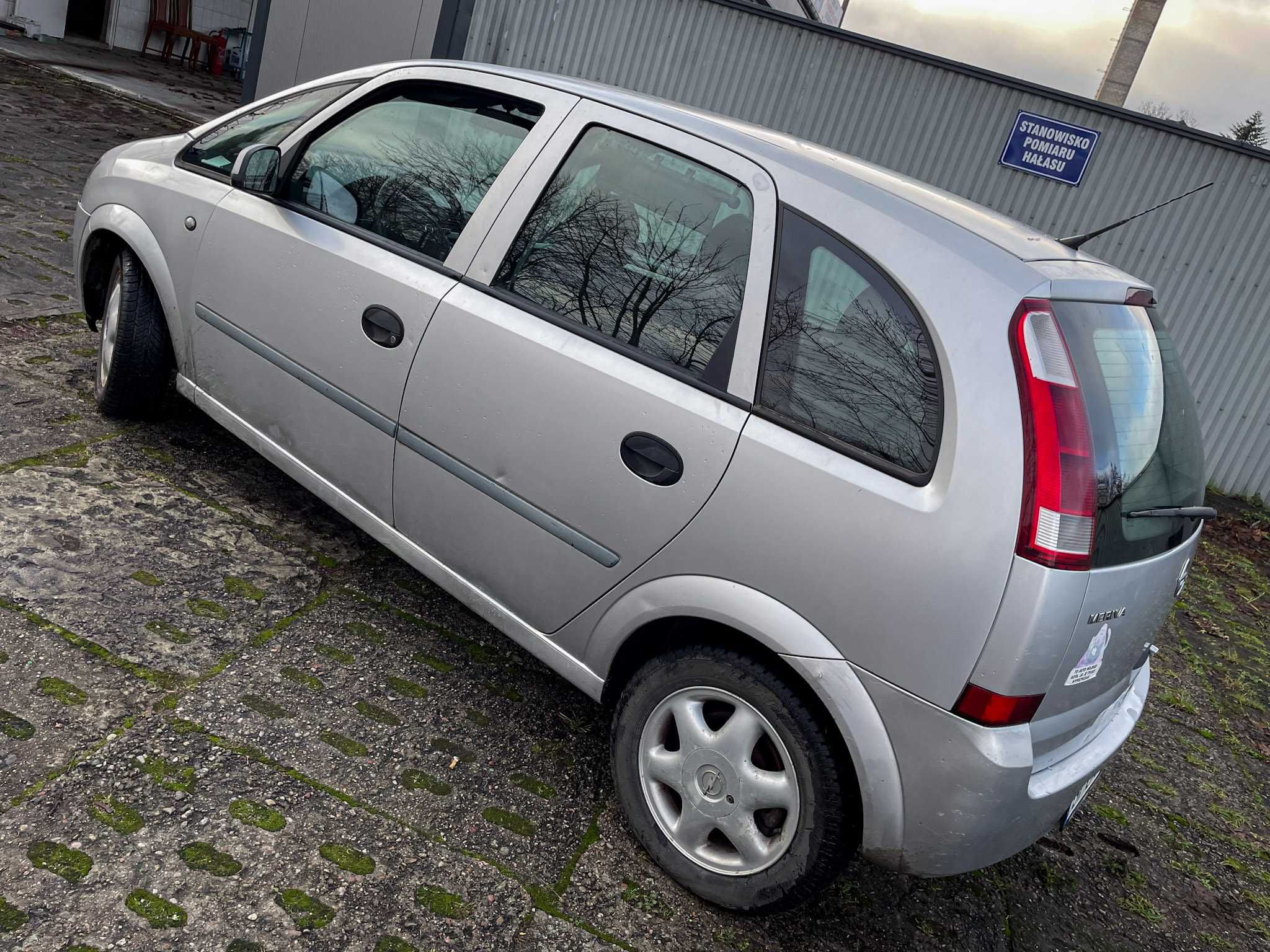 Opel Meriva 1.6 benz OC i PT - sprawny ale trochę kopci