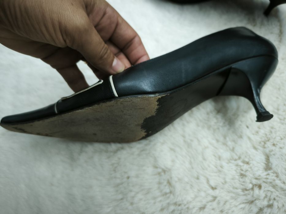 Sapatos de tacão clássicos
