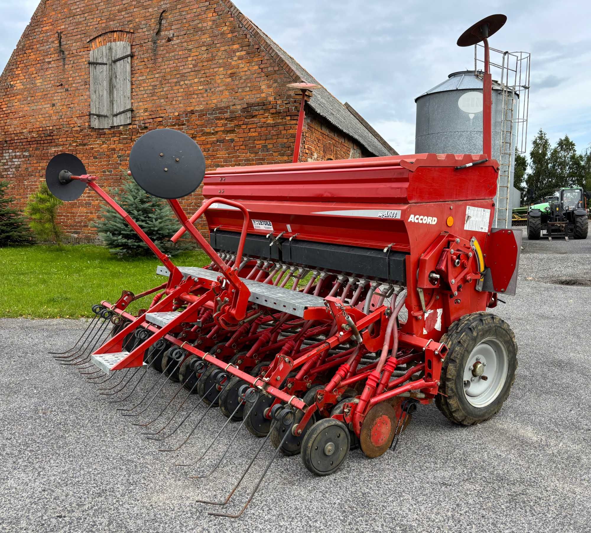 Siewnik Kverneland Accord M-drill talerzowy 3m kółka Amazone D9 Kuhn