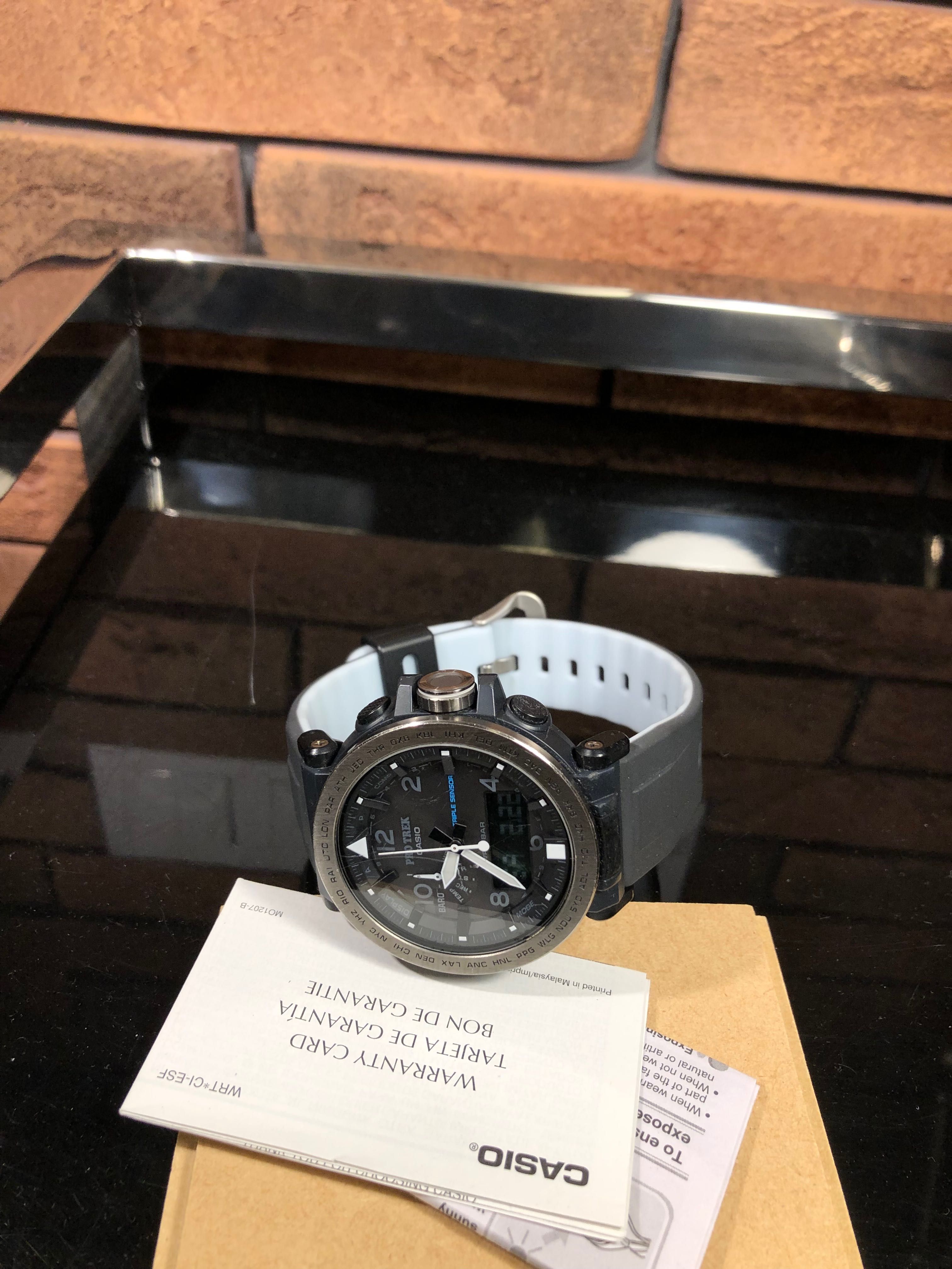 часы Casio PRG-650Y-1СR