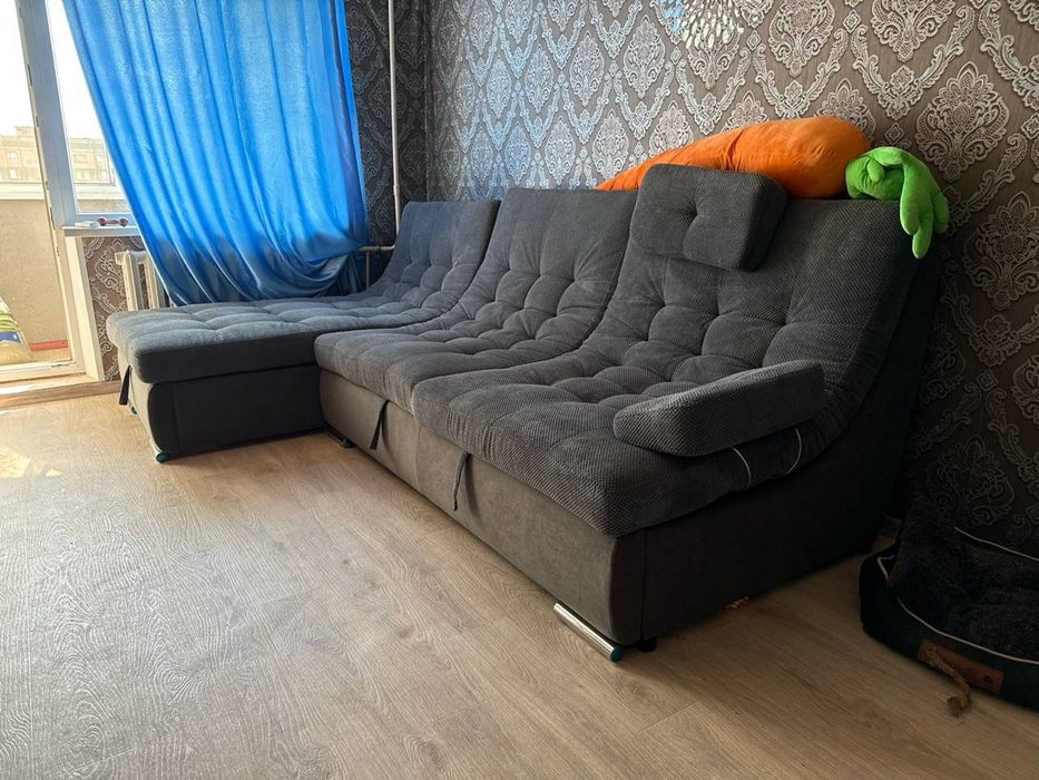 Продам диван срочно