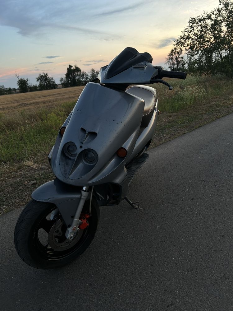 Продам malaguti f12 fhantom LC