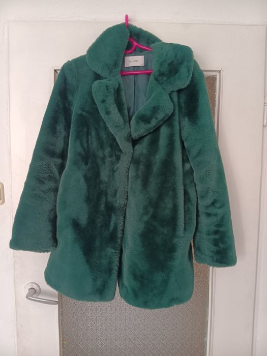 Przyjemne zielone sztuczne futerko