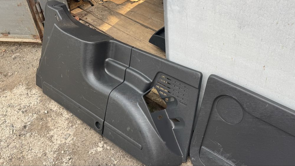 Продам пластик салону Renault Kongoo 2,3