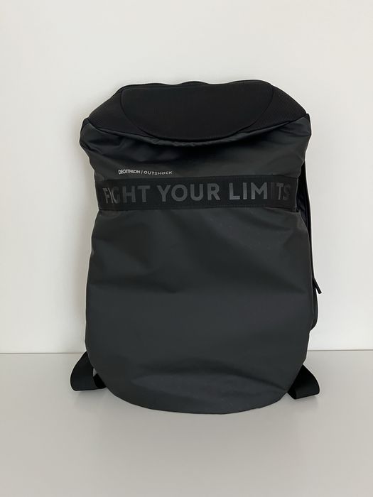 Mochila Outshock 900 60L preto