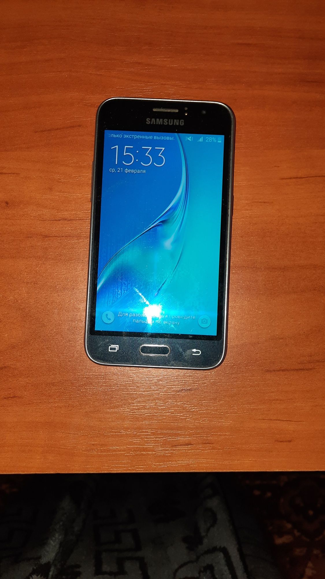 Продам Samsung j 1