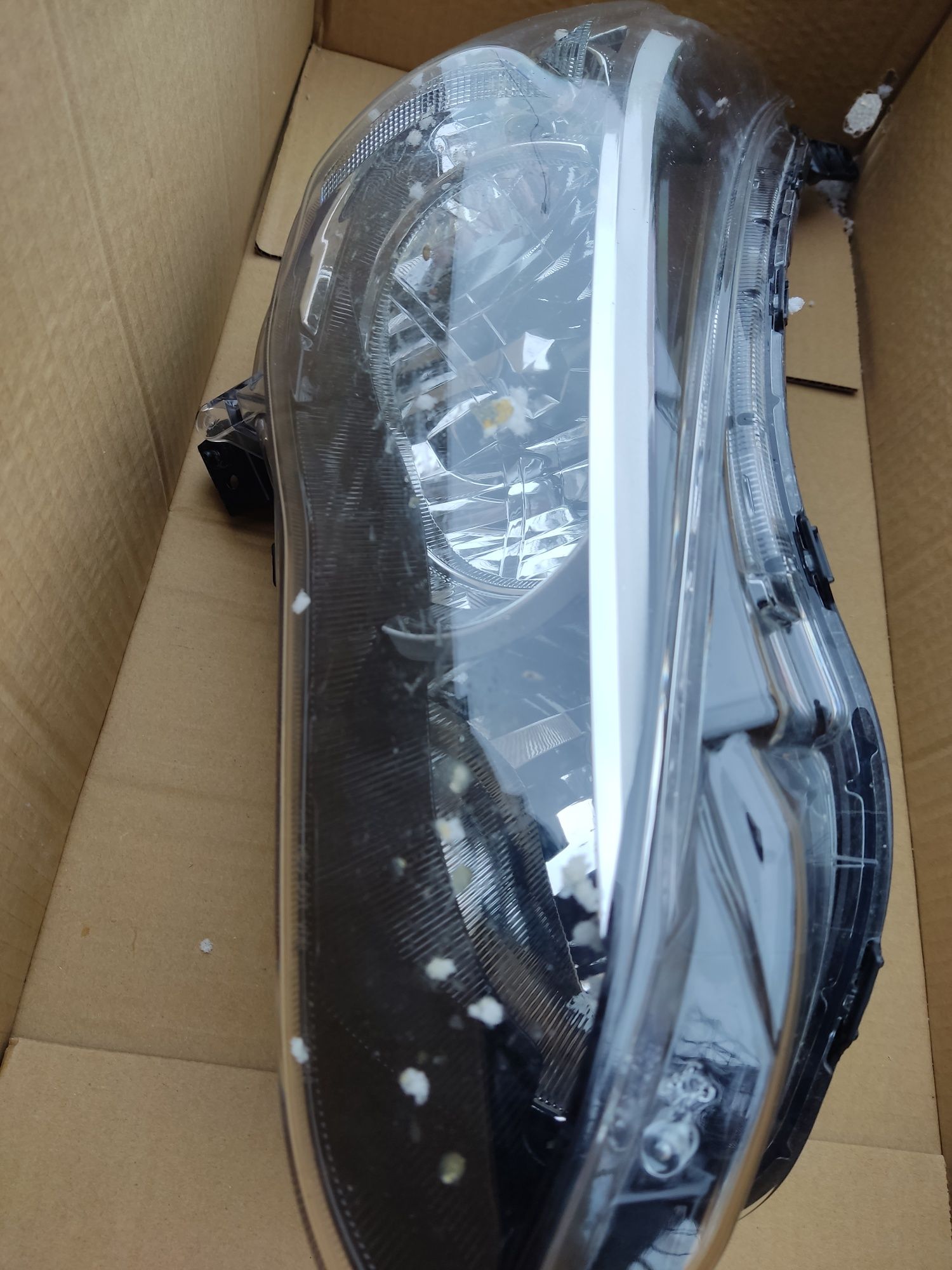 Prawa lampa do Subaru Crosstrek 2022 USA