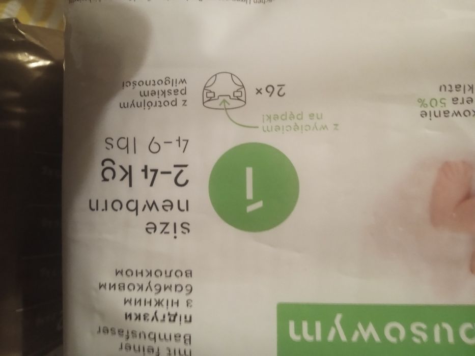 Pieluszki od swych do 5 kg jedne z specjalnym wycięciem na pepuszek