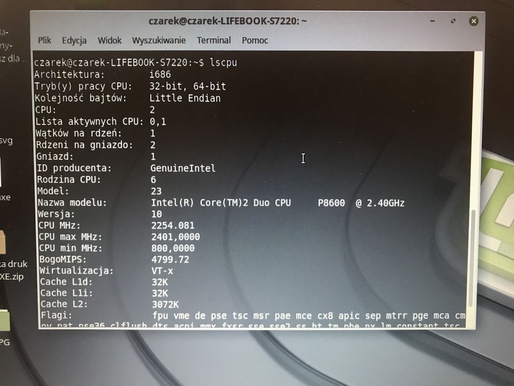 Laptop linux używany 2GB ramu, 512GB paięci, 2x2,4GHz Siemens