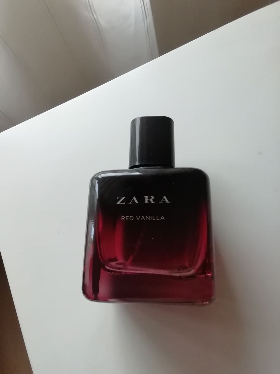 Frasco Red Vanilla da Zara, vazio