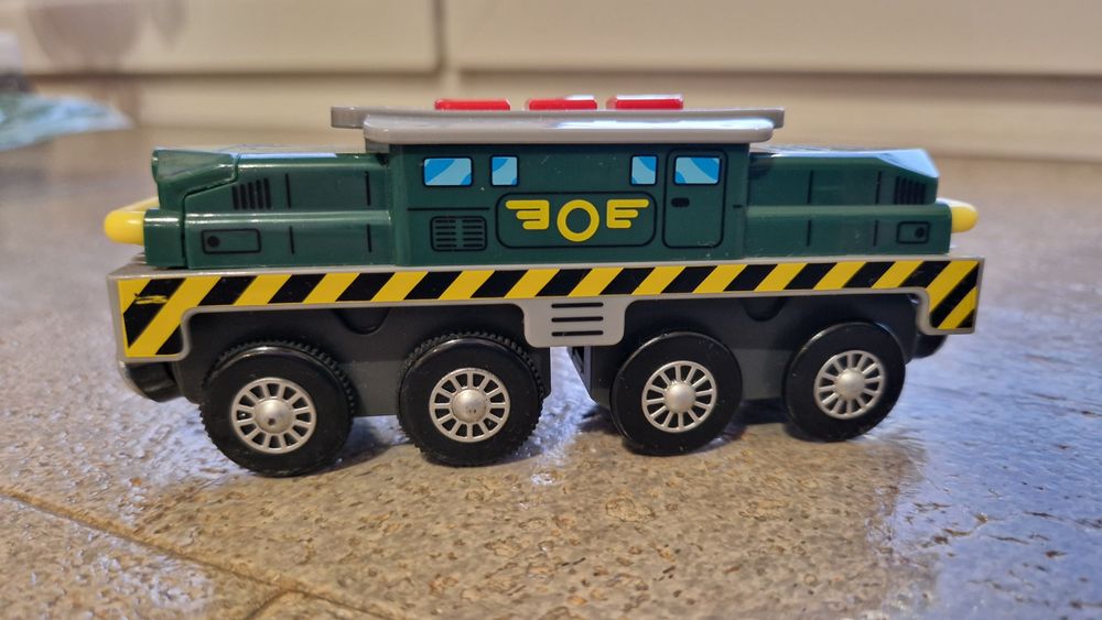 Lidl Pociąg z dźwiękiem do drewnianych torów, jak nowy, 25 zł