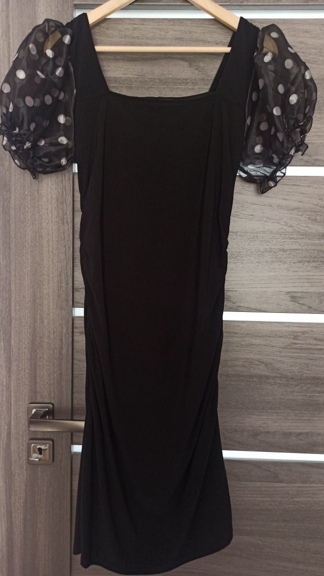 Cudowna czarna sukienka