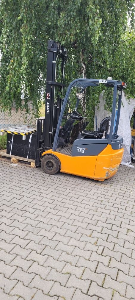 Wózek widłowy elektryczny Toyota 7fbest