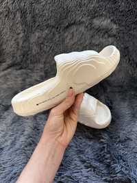 Kapcie adidas adilette 22 slides biały