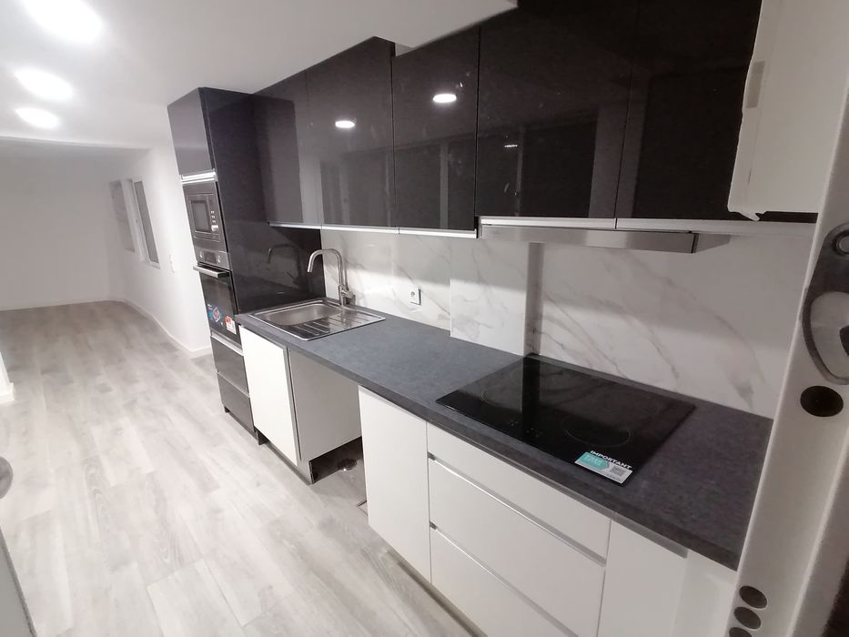 T1 - Caneças - totalmente remodelado - a estrear
