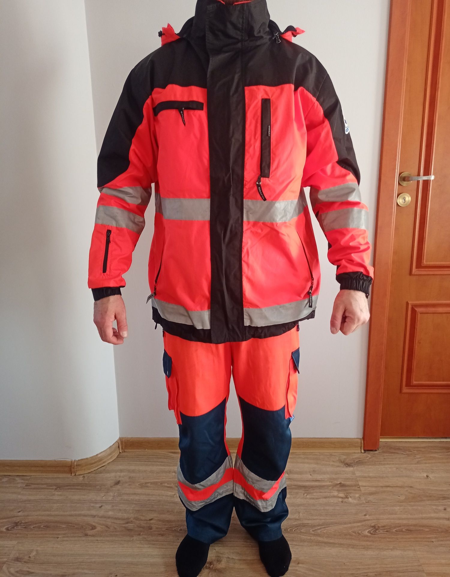 Kurtka ratownictwa medycznego przeciwdeszczowa roz L/182 firmy Kabapol
