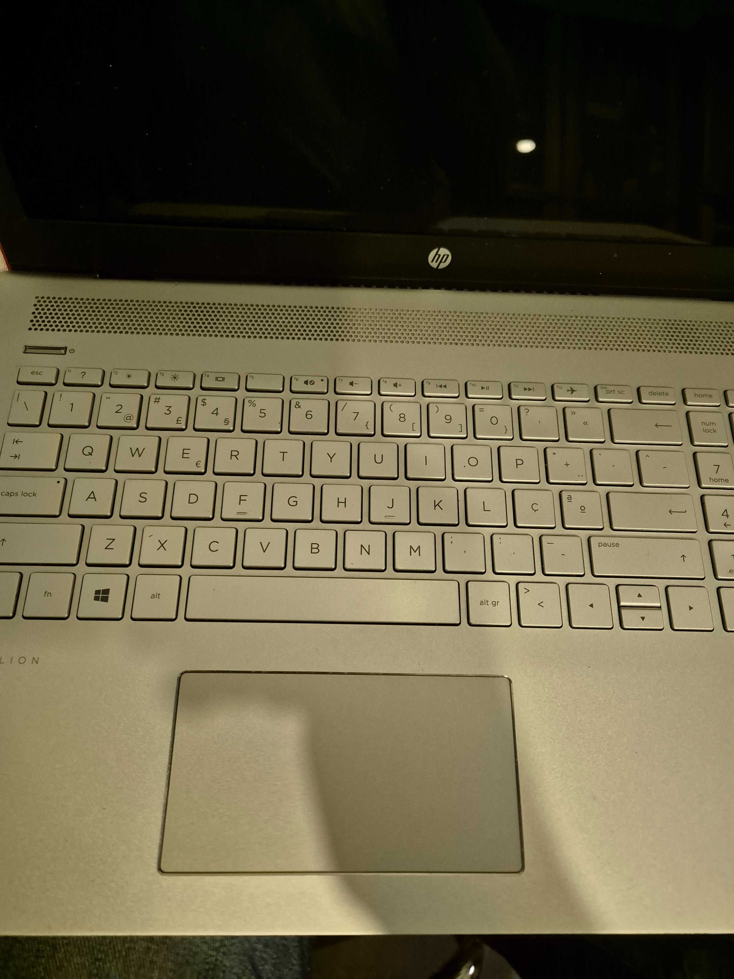 HP 15-CC504, processador i7-7500U, dois discos SSD 256 e sata 500gb
