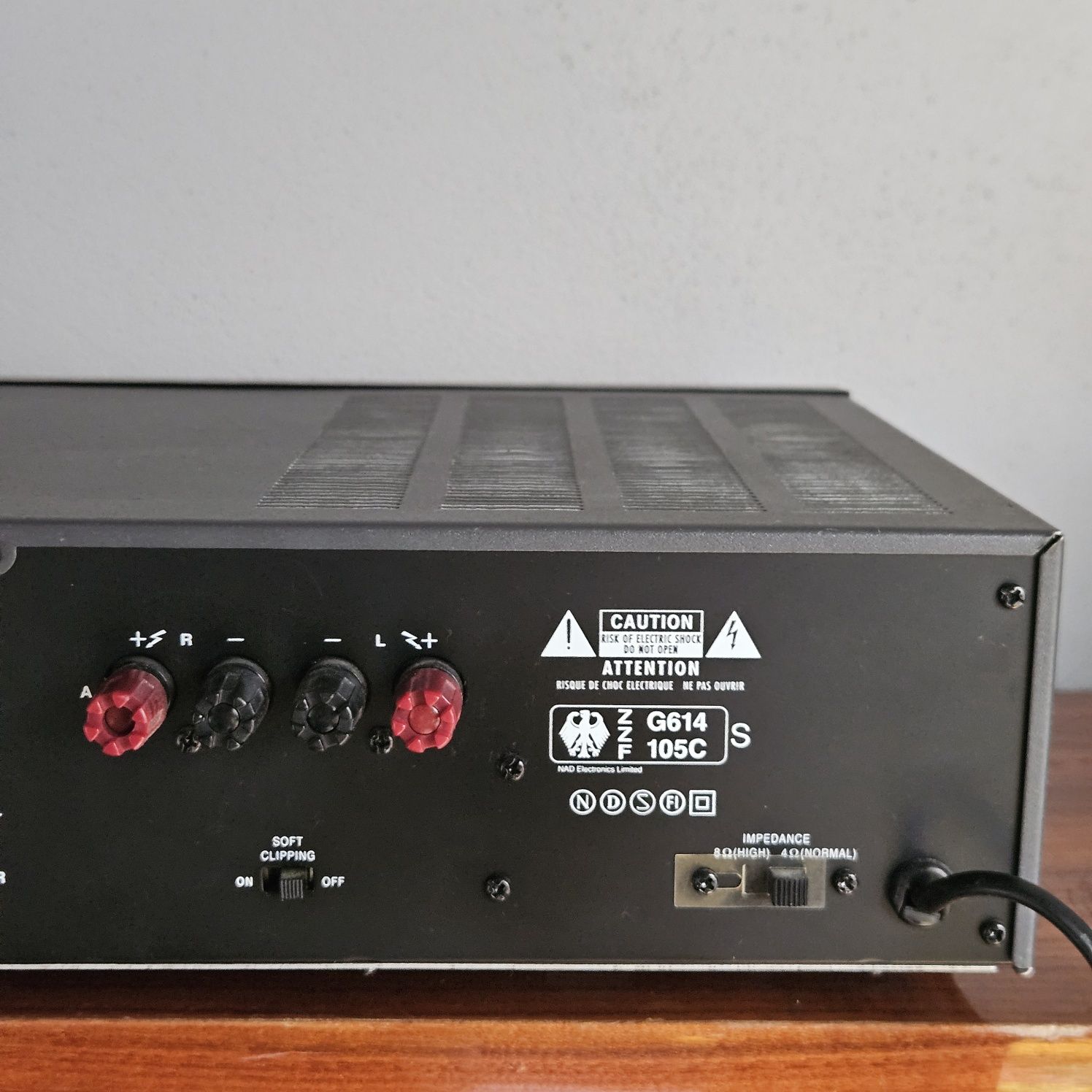 Wzmacniacz NAD 302 super stan
