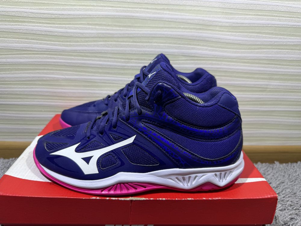 Кроссовки Mizuno Thunder Blade 2 Розмір 40.5 Original Взуття