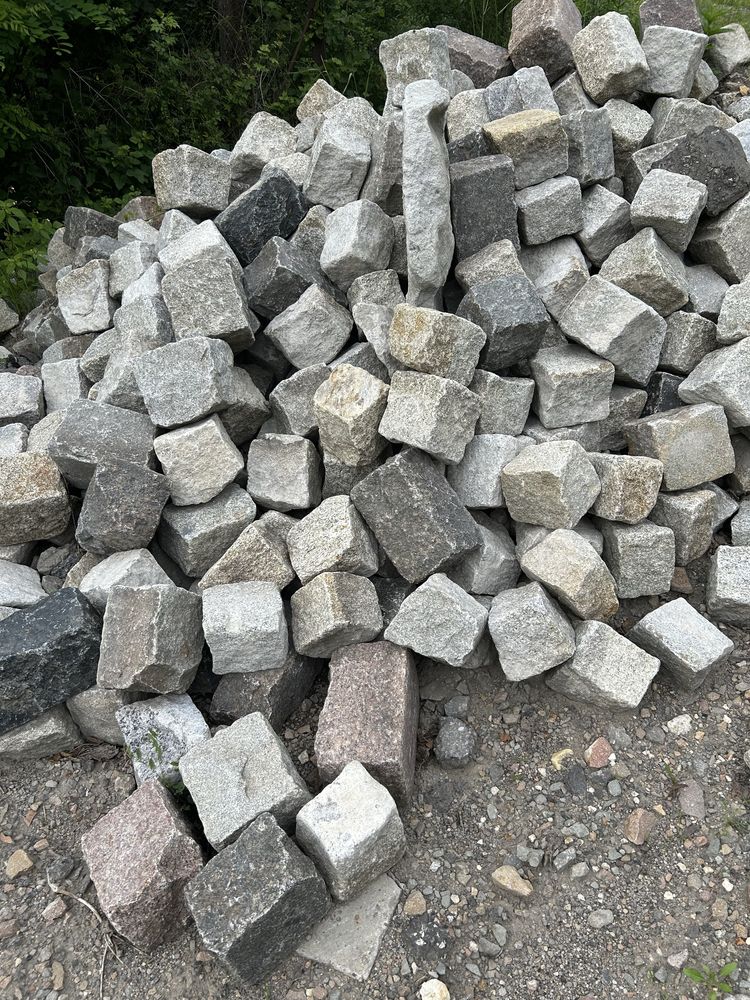 Kostka granitowa duża