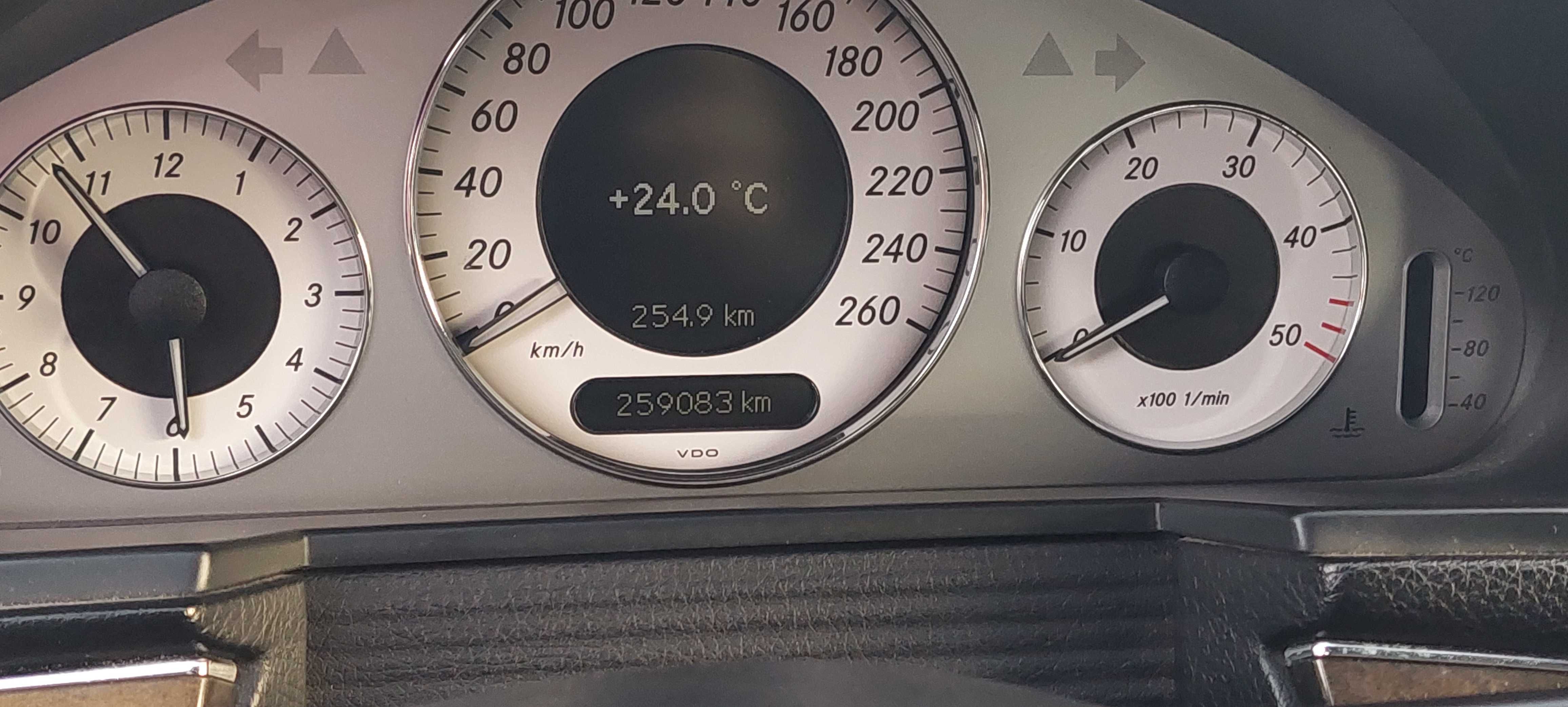 Carrinha Mercedes E220 CDI