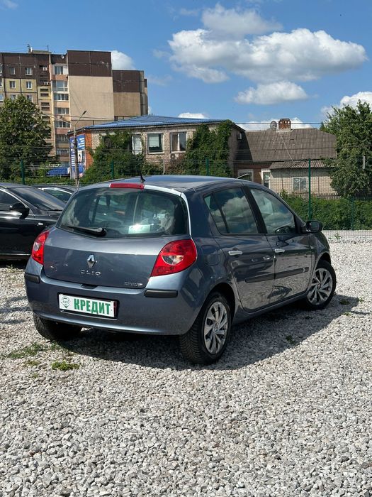 Продам Renault Clio 2005 рік можлива розстрочка,кредит,обмін!