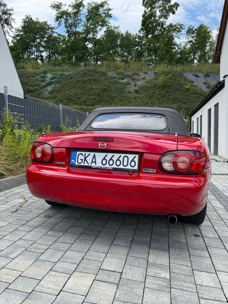 Mazda MX-5 NB 2002 1.6 – 170 000 km + Hardtop