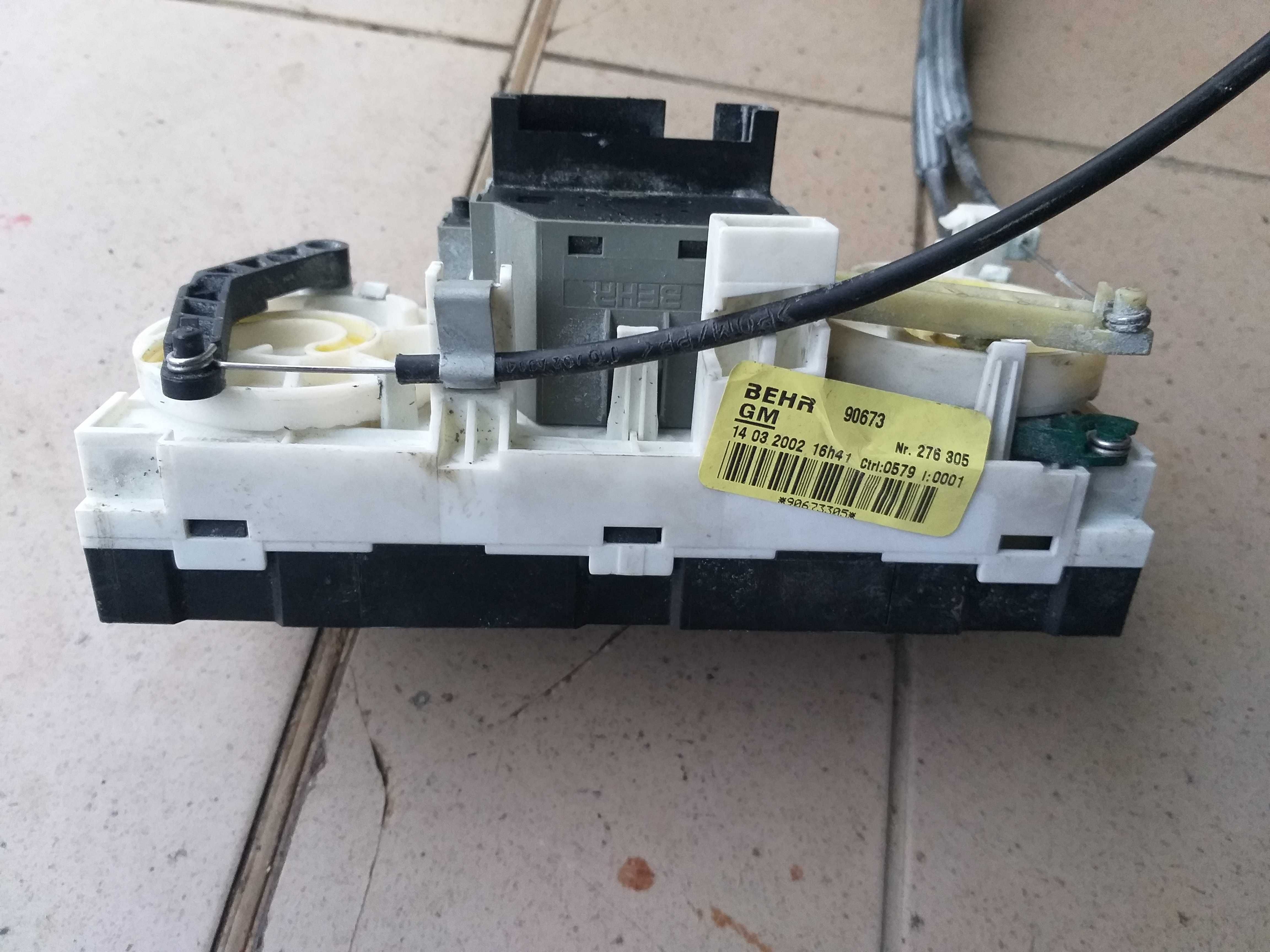 Panel nawiewu Opel Astra G