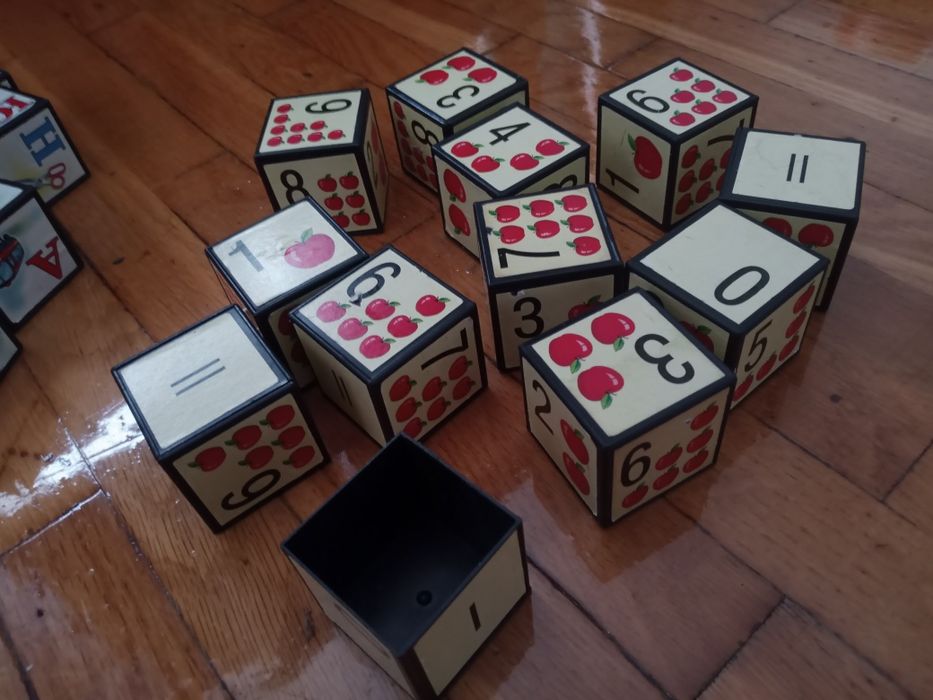 Кубики пластикові