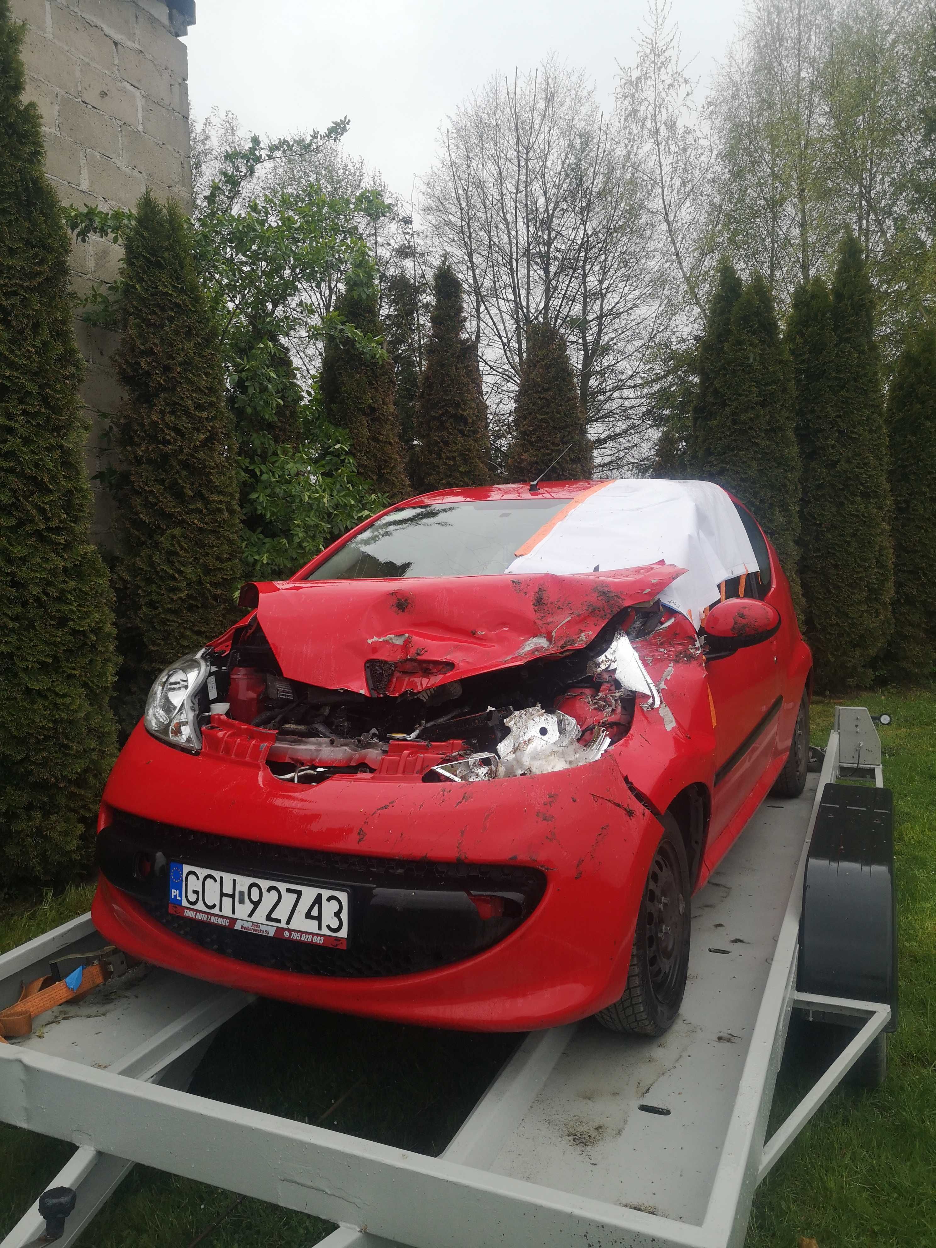 Peugeot 107 uszkodzony