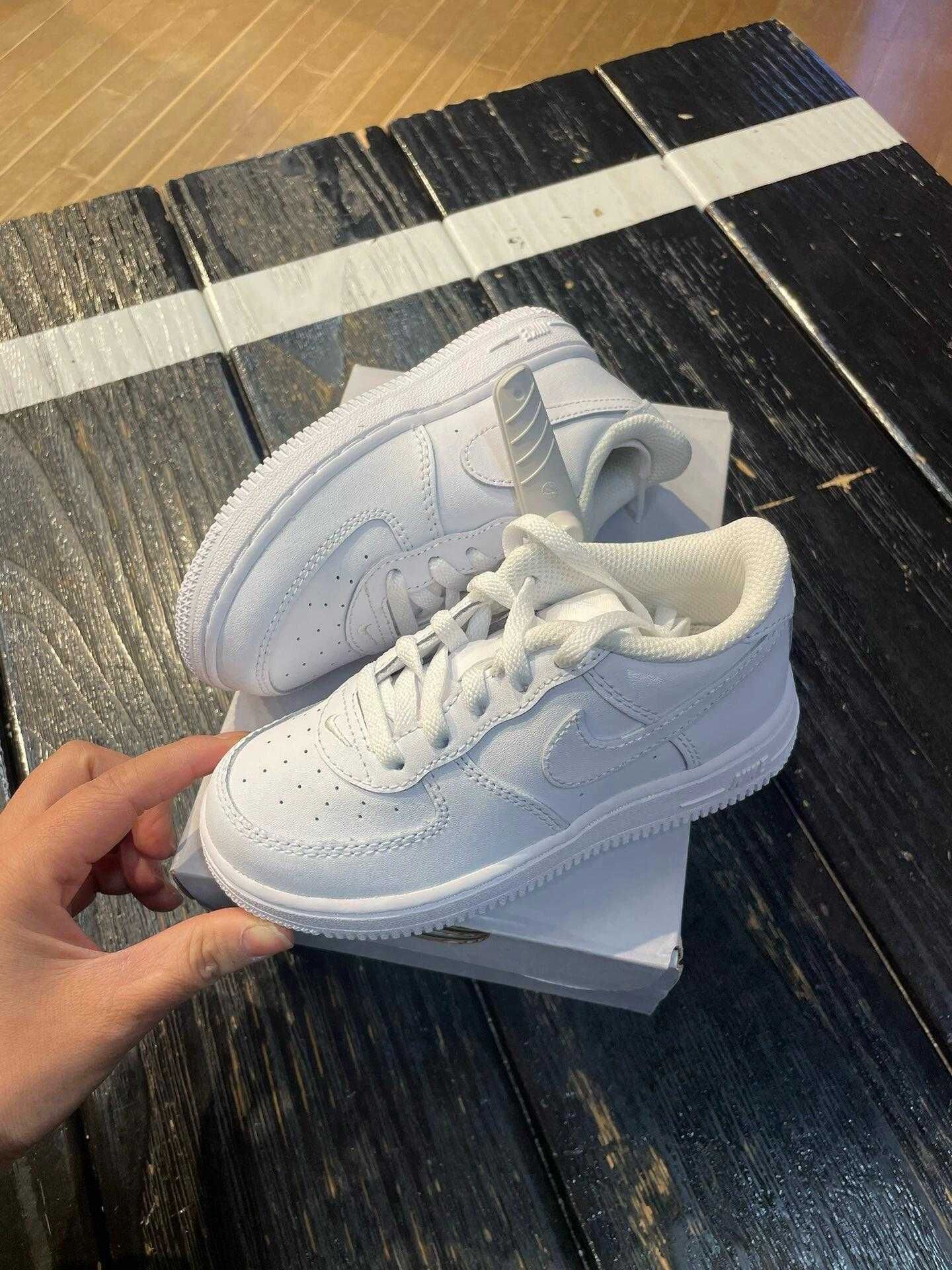 NikeAirForce1Low07White R.41