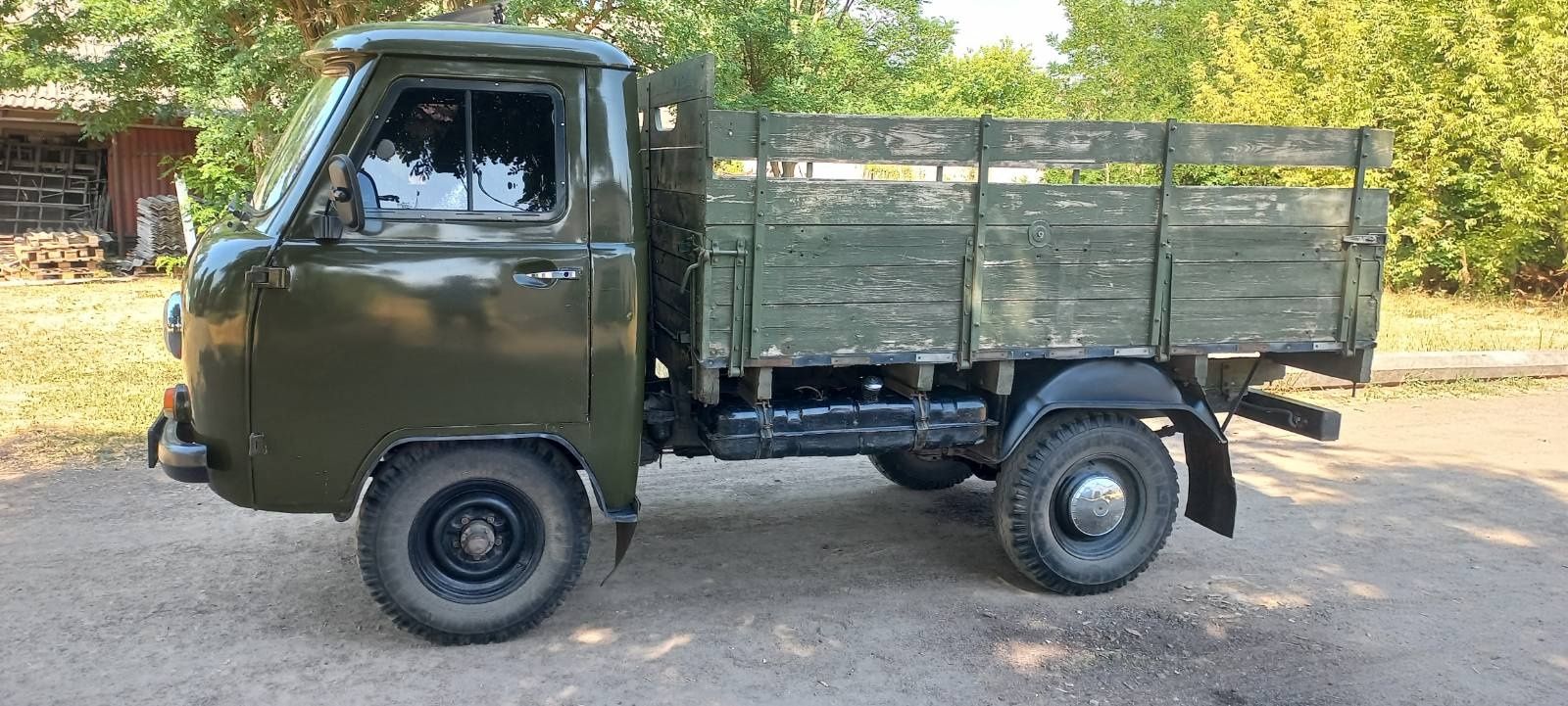 Продам УАЗ 3303  бортовий