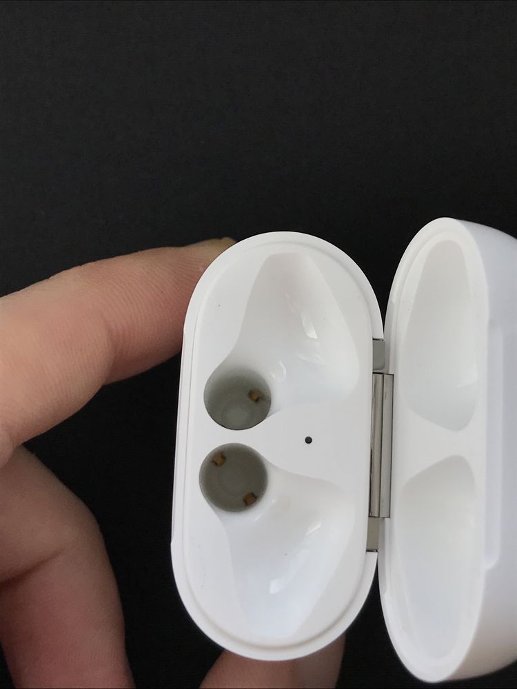 Кейс airpods 1/2 поколение оригинал, Б/У original