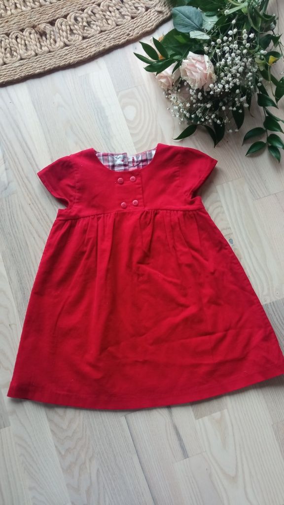 Długa czerwona elegancka bawełniana sztruksowa sukienka z krótkim ręka