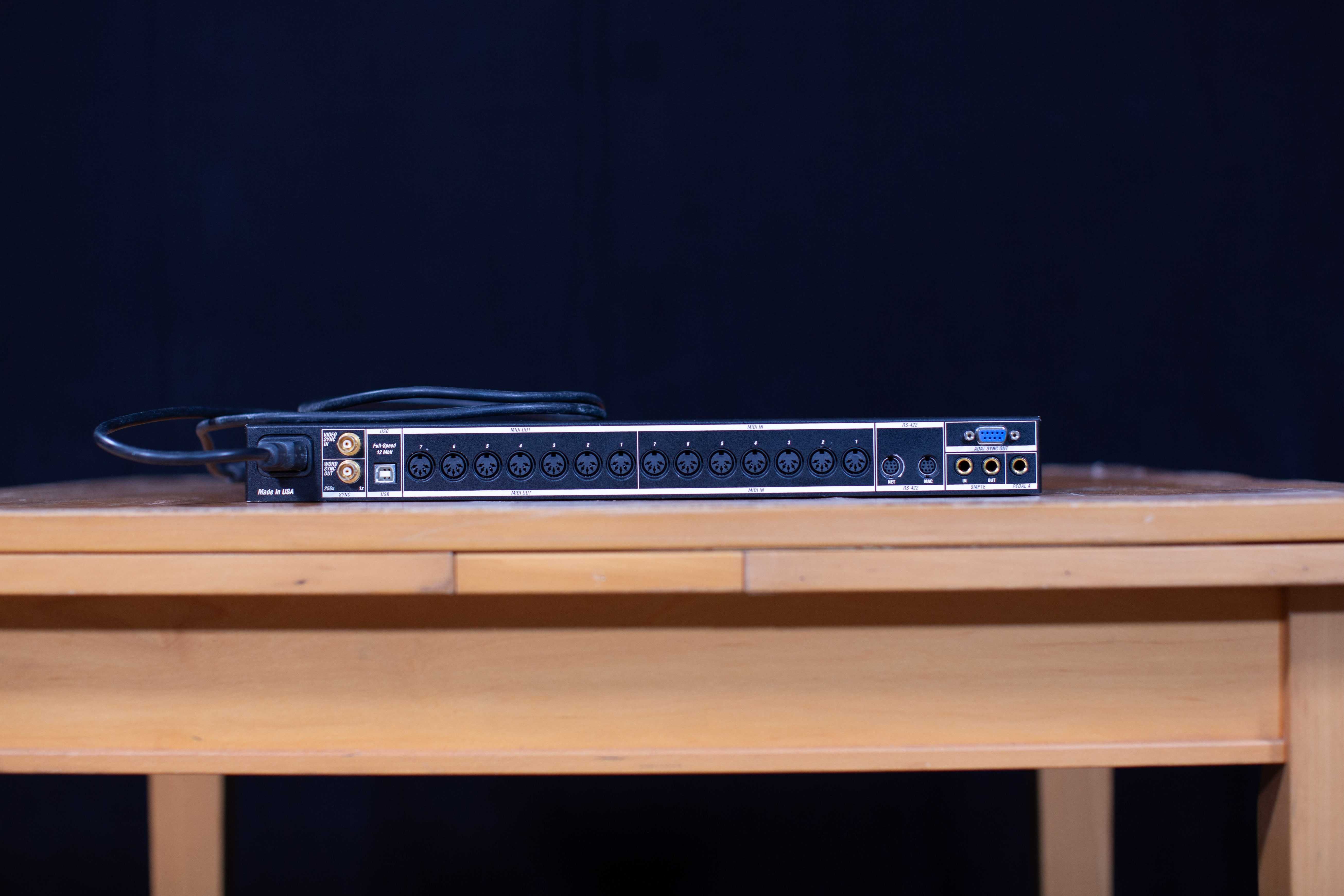 MOTU MIDI Timepiece AV – Interface MIDI Profissional 8x8