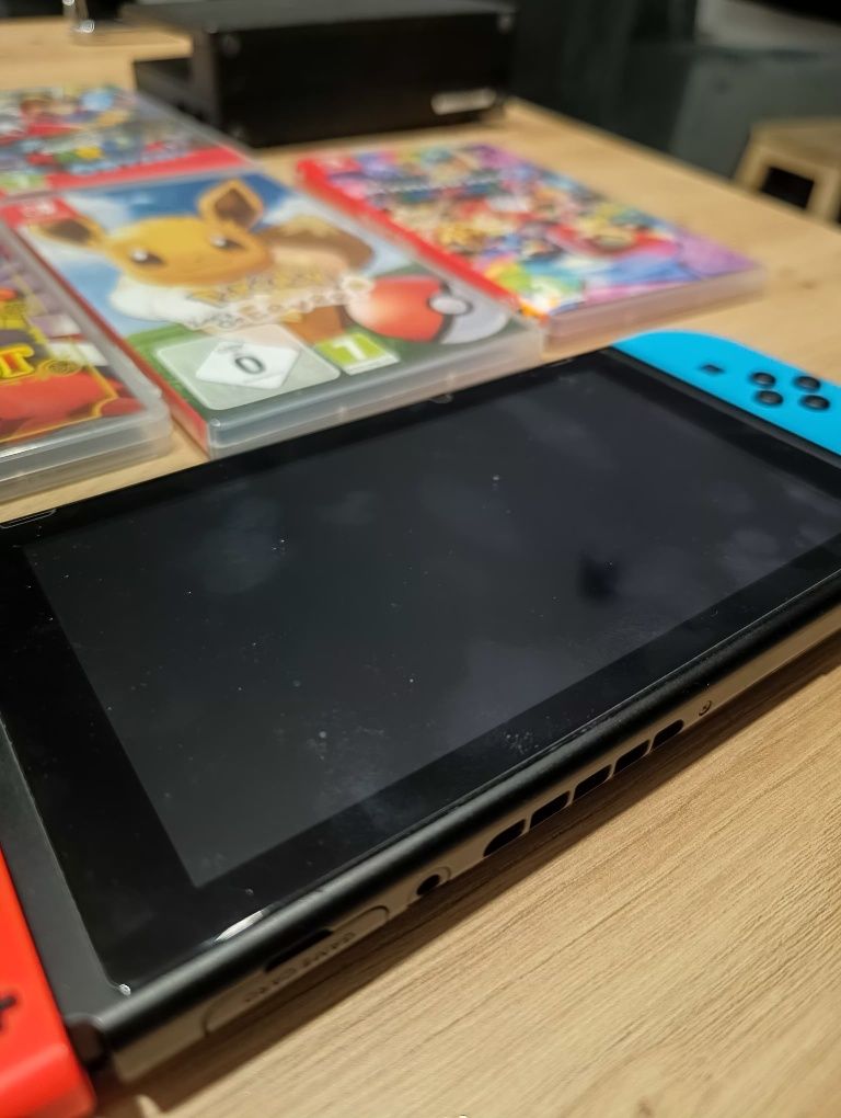 Nintendo Switch z 2023r w bardzo dobrym stanie