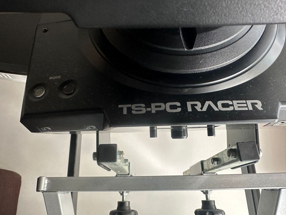 Base TS-Racer + Volante Ferrari F1 Add on + Pedais fanatec CSL elite